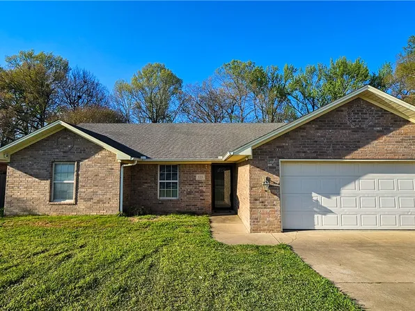 123 Ashbrook Ln, Russellville, AR 72802