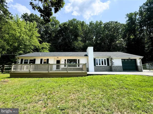 14 Boro Line Rd, Parkesburg, PA 19365