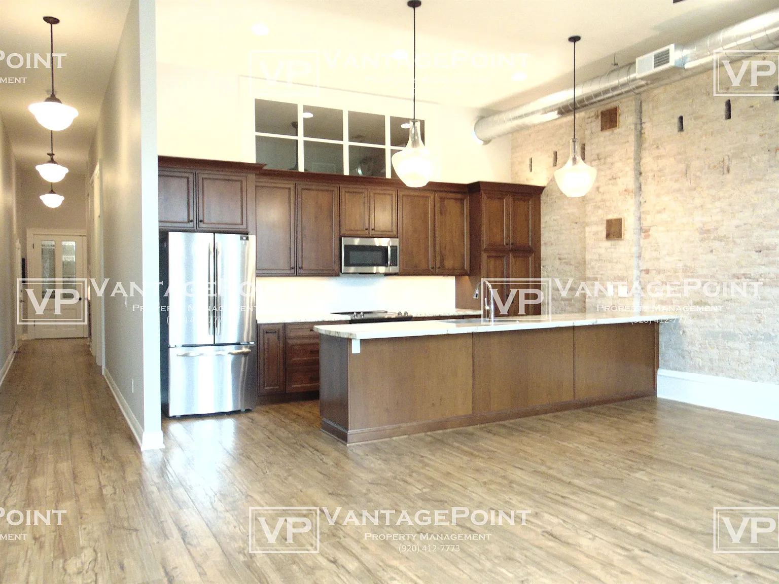 121 - 123 West Wisconsin Ave - SV - 121 1/2 — Photo 2