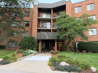 950 E Wilmette Rd Unit 121, Palatine, IL 60074