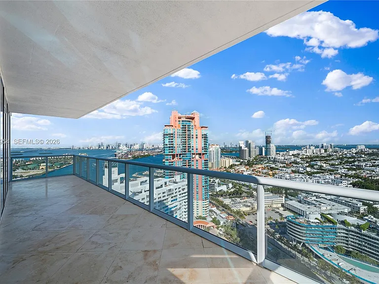 100 S Pointe Dr #3207 — Photo 33