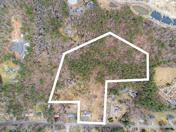 2nd image of 361 County Rd