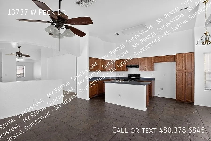 13737 W Peck Dr — Photo 3