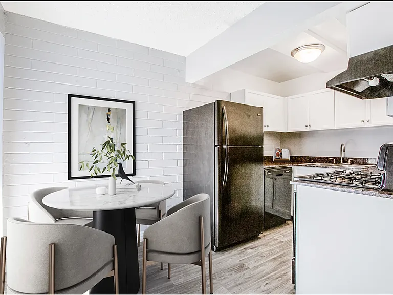 Radius Apartments — Photo 7