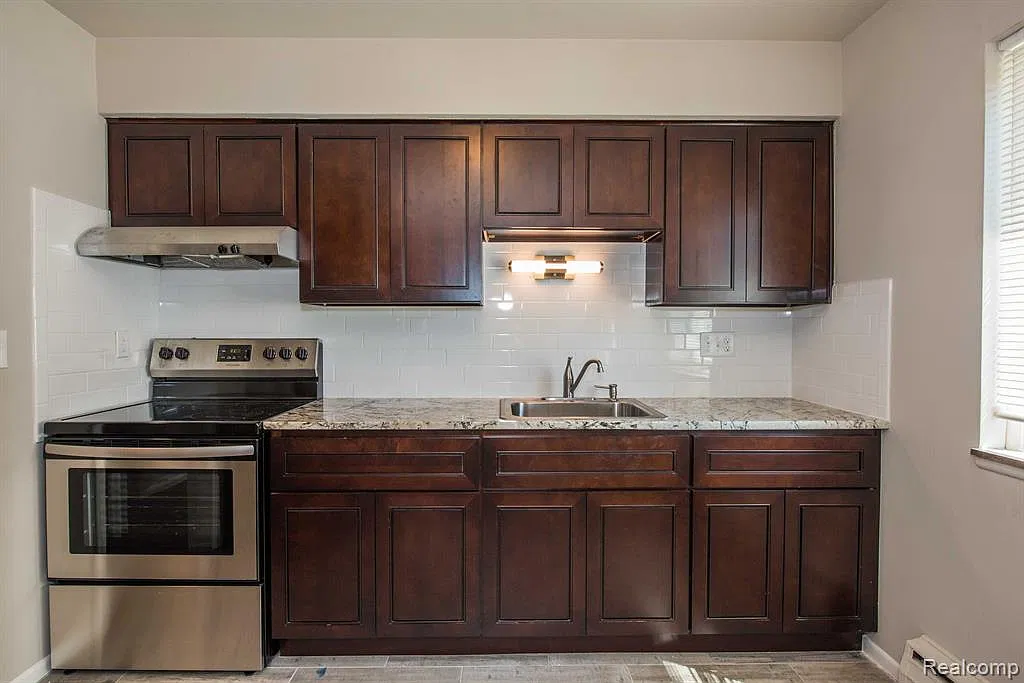 1 bed, 1.0 bath, 800 sqft, $1,200 — Photo 4