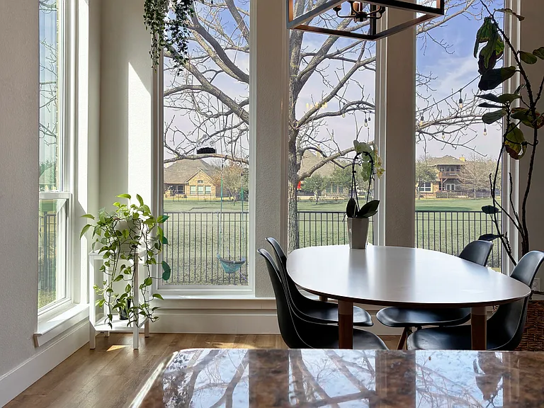 1308 Hillridge Dr — Photo 8