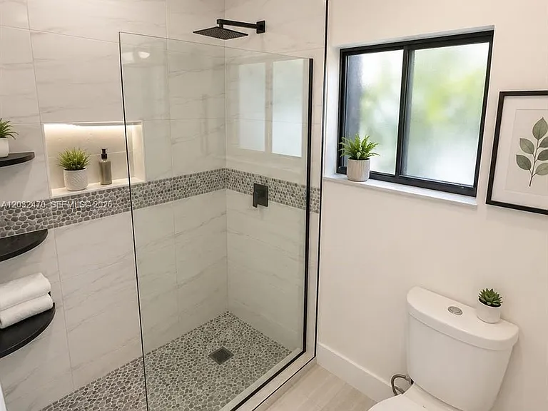1445 Amanda St #1445 — Photo 4