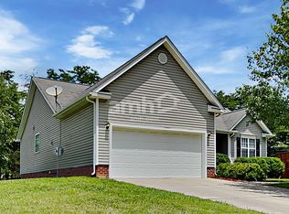 1207 Hampton Park Dr, High Point, NC 27265