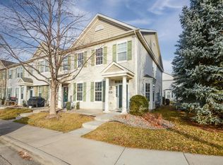 1004 Traditions Trl, Chaska, MN 55318