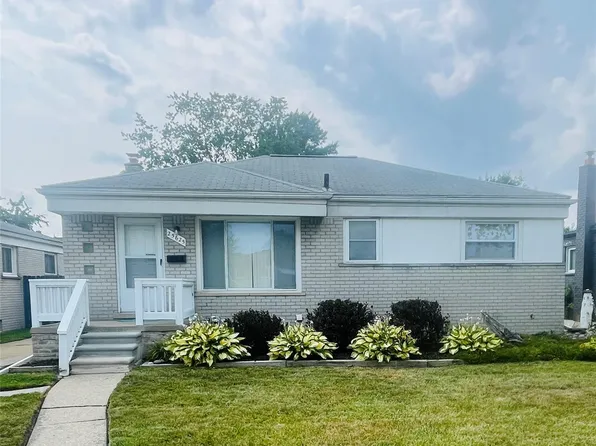 25625 Barbara St, Roseville, MI 48066