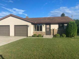4415 Knuell Ct, Manitowoc, WI 54220