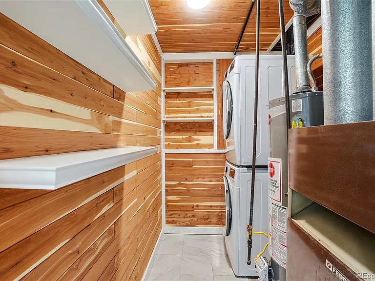 334 Wooster Ave — Photo 37