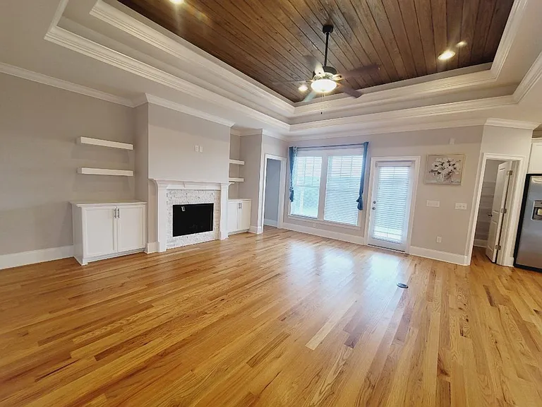 2385 Sweet Valley Hts — Photo 5