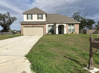 9509 E Terran Ln, Westwego, LA 70094