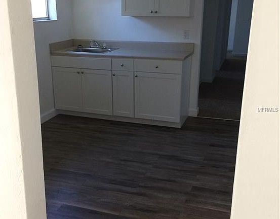 4th image of 307 N Caroline St #2