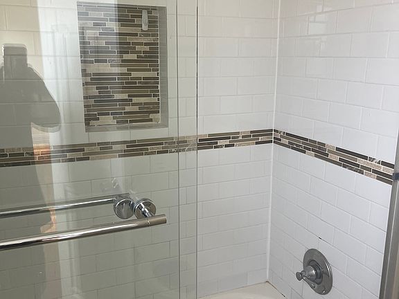 2nd image of 6424 E Olympic Blvd #1/2