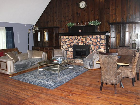 5th image of 2115 Pineshore Ct