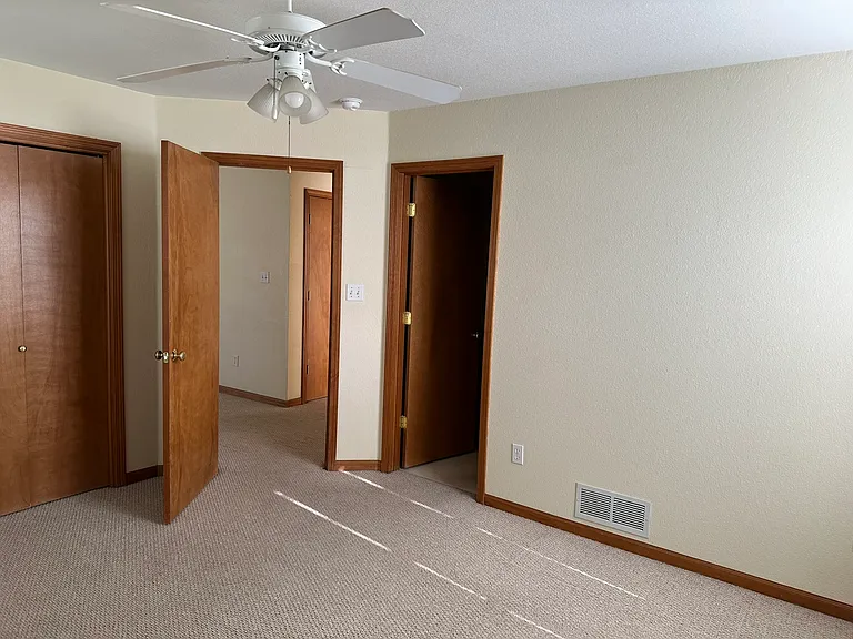 925 N Field Stone Dr — Photo 9
