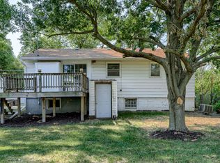 8338 Burt St, Omaha, NE 68114