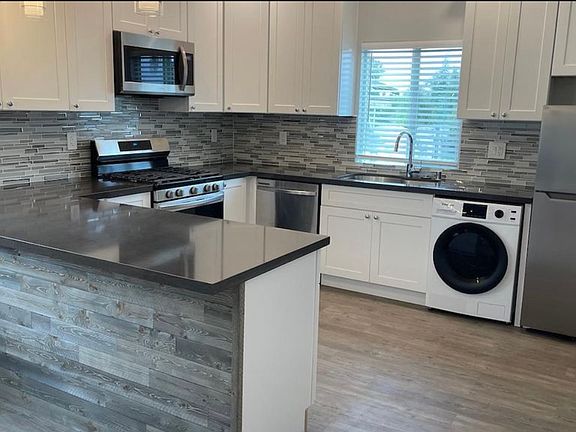 5th image of 4605 Terrace Dr
