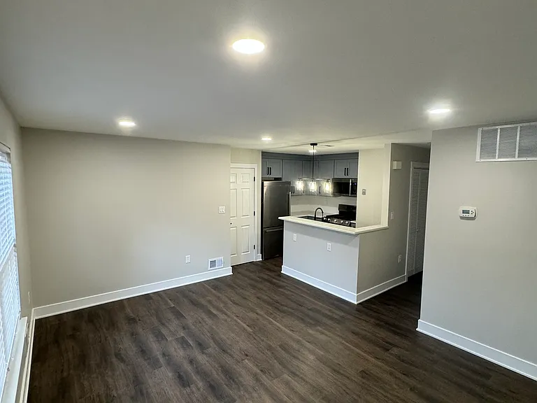 20 Bristel Rd — Photo 2