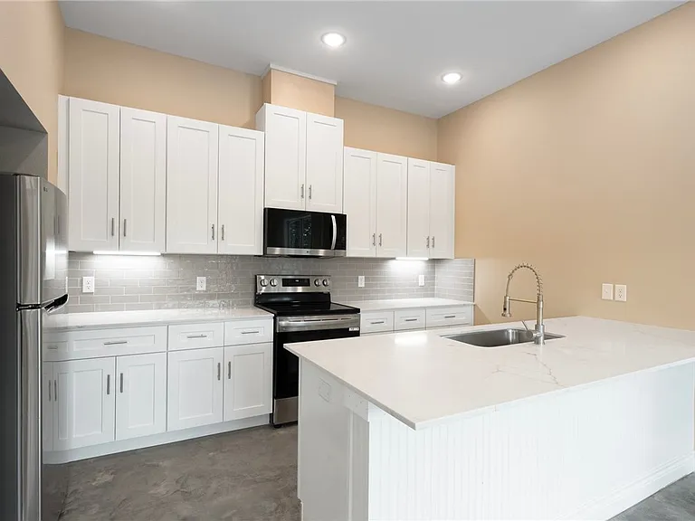 3213 Link St #112 — Photo 7