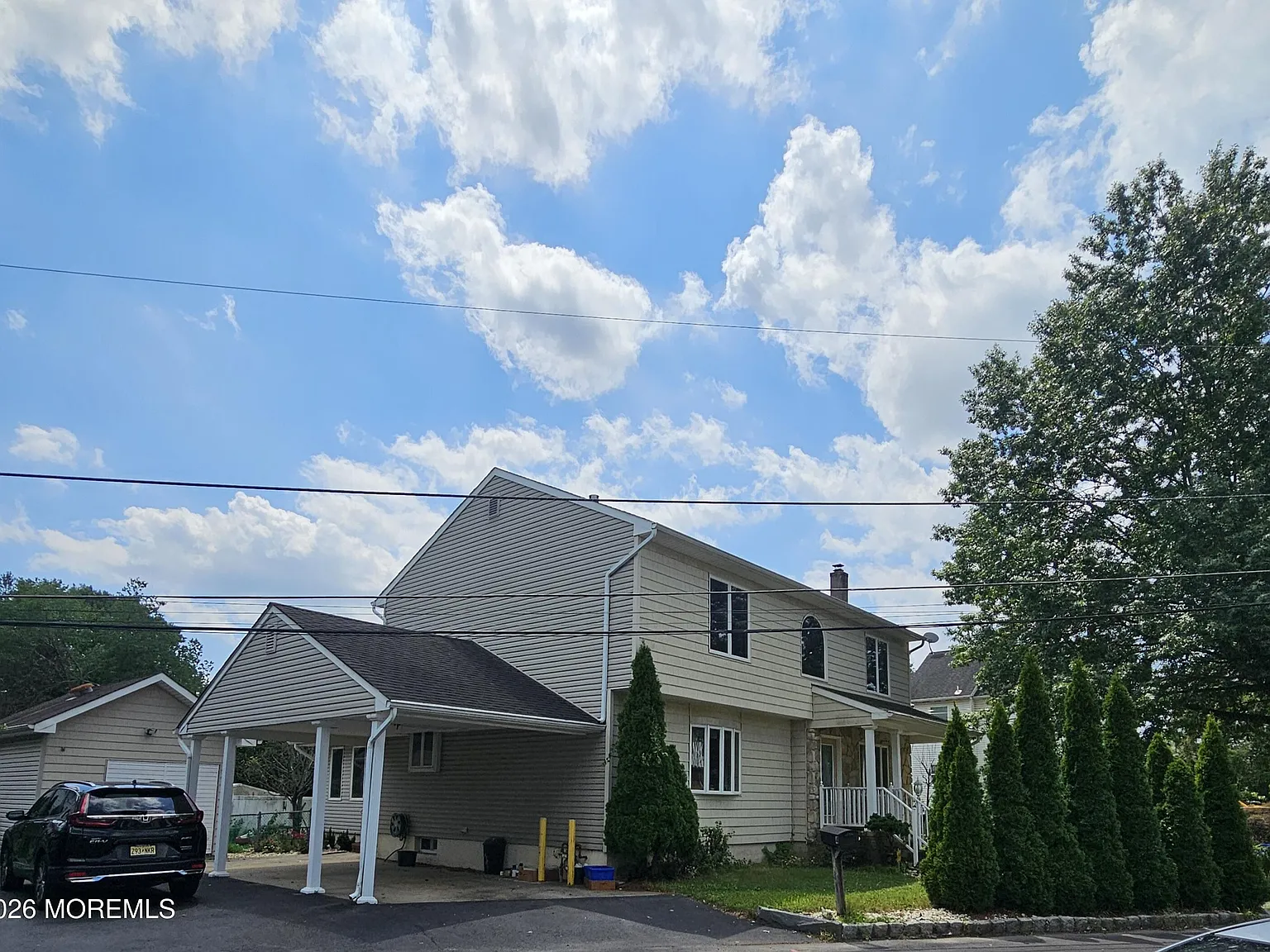 3 bed, 2412 sqft, $3,950 — Photo 1