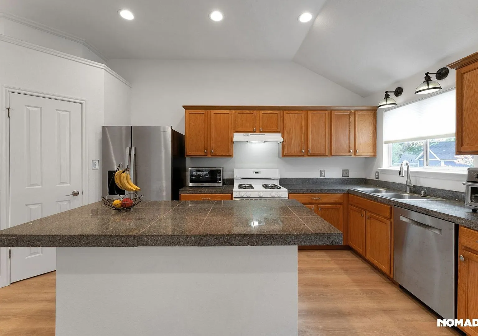 Spacious 4BR House in Austin — Photo 2