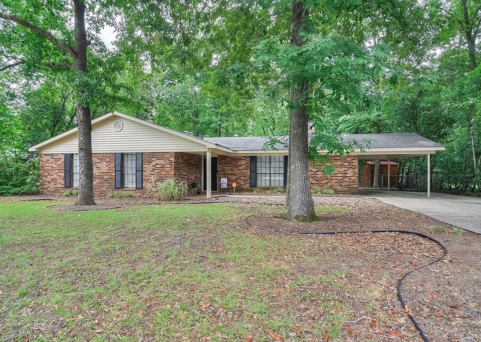 1st image of 3405 Ravenwood Dr