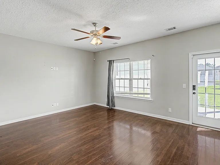 976 Oak Crest Dr — Photo 11
