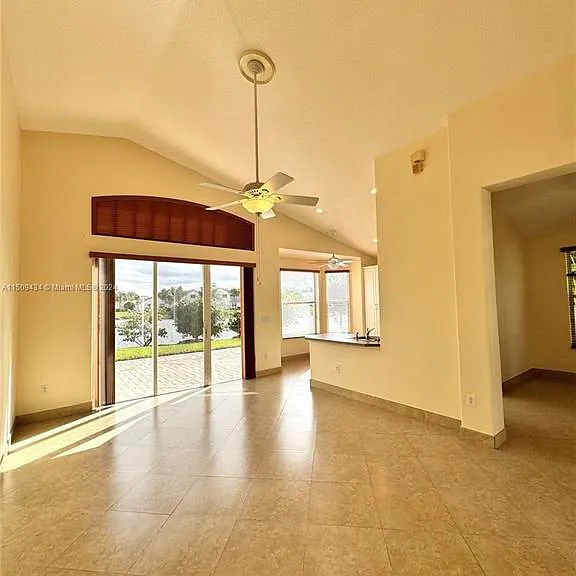 2591 SW 190th Ave — Photo 9