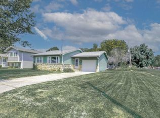 1922 Booth St, Winfield, KS 67156