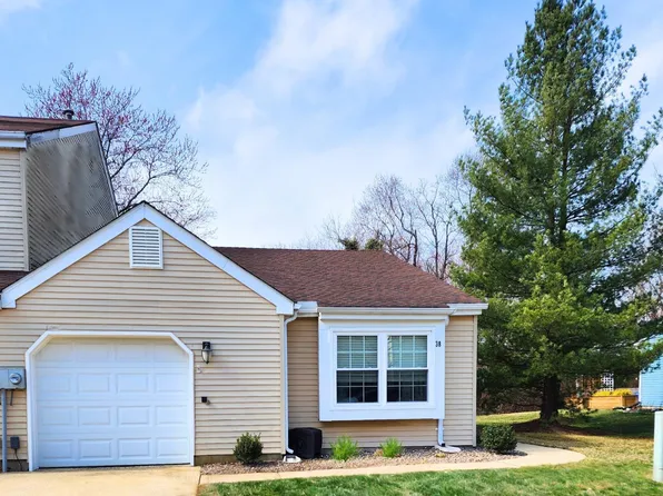 38 Bramble Ln, Matawan, NJ 07747