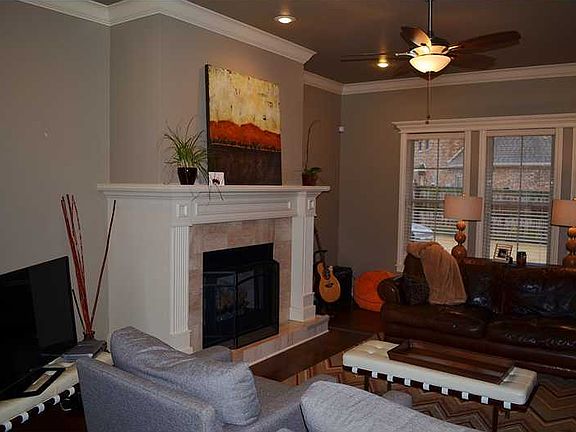 4th image of 4212 Willowbend Dr