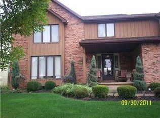 48 Britannia Dr, East Amherst, NY 14051