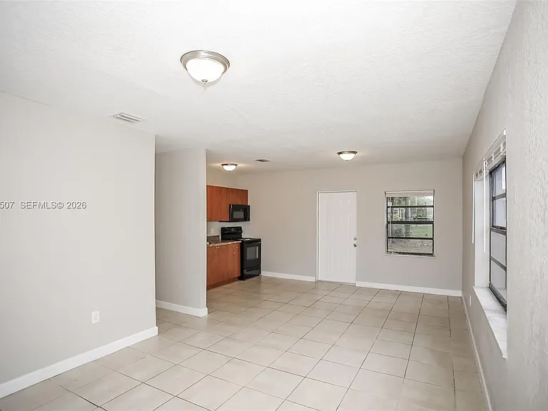 14640 Tyler St — Photo 12