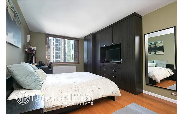 Rented by Douglas Elliman | media 34