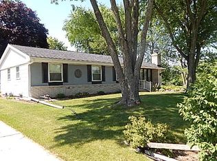 N86W14893 Rozanne Dr, Menomonee Falls, WI 53051