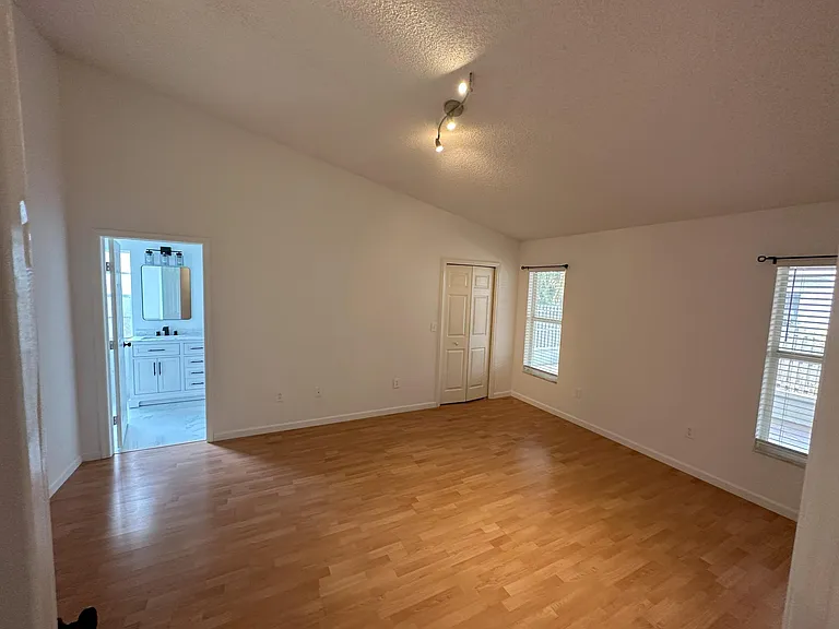 2558 Estancia Blvd — Photo 49