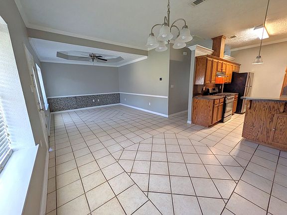 3rd image of 8845 Anna Ln
