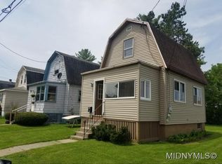 14 Sauquoit St, Whitestown, NY 13417