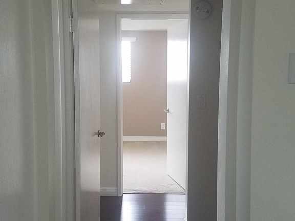 5th image of 11162 Camarillo St APT 408