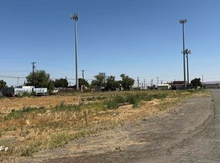 215-221 W North St, Mabton, WA 98935