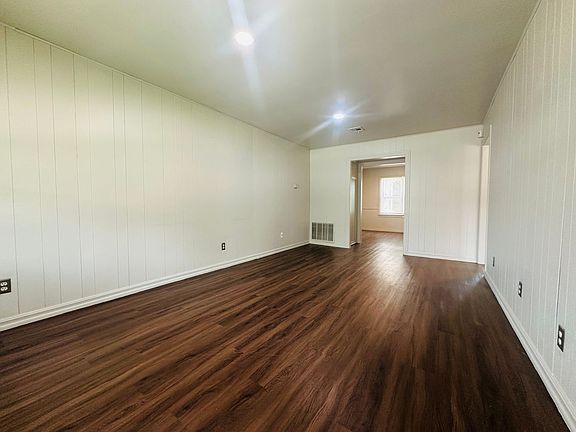 5th image of 3228 S Clegern St