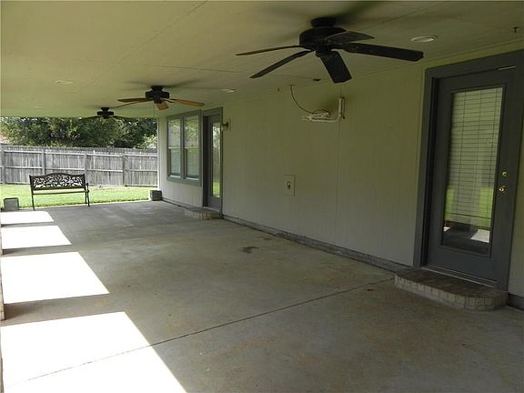 4th image of 2715 Prairie Creek Dr