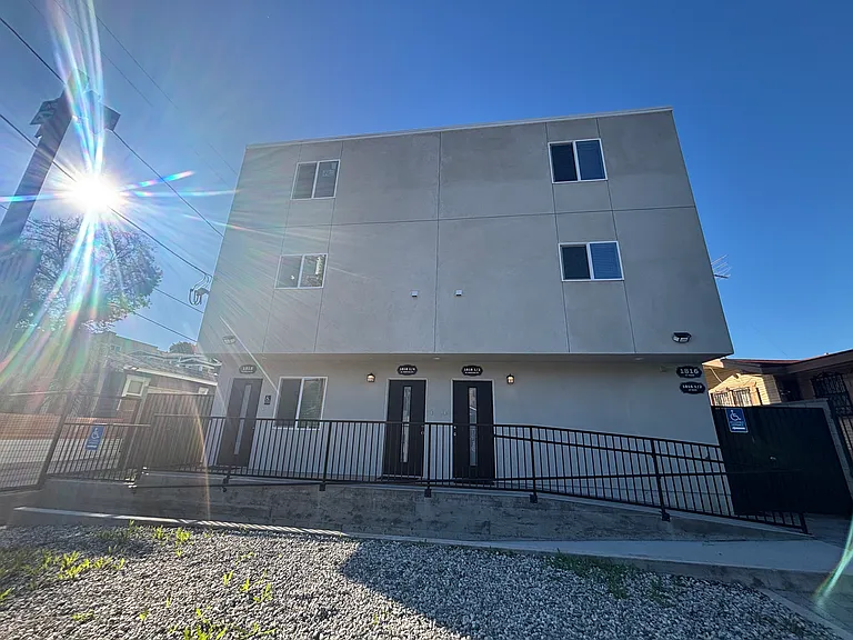 1818 Montana St #1818 — Photo 10