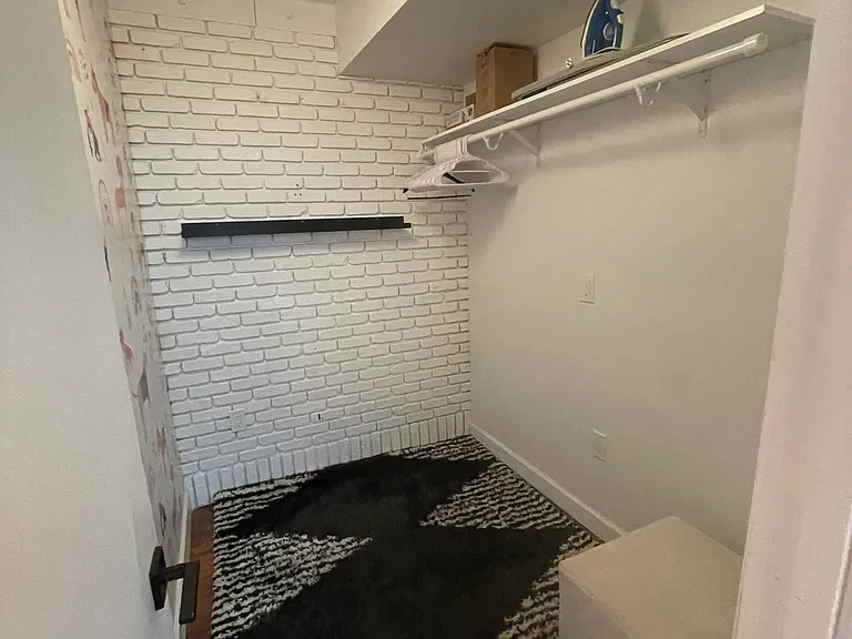 1314 E Washington St — Photo 28