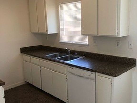4th image of 16518 Avalon Ave #7