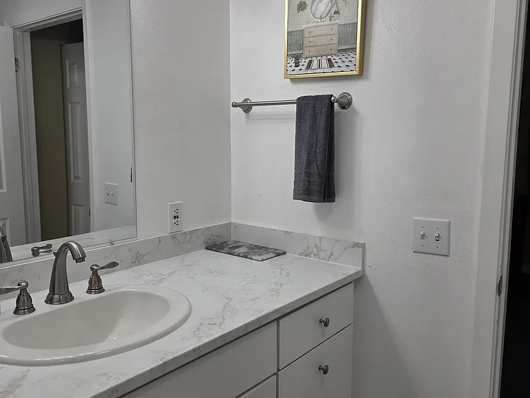 1225 1/2 Gregory Way — Photo 27