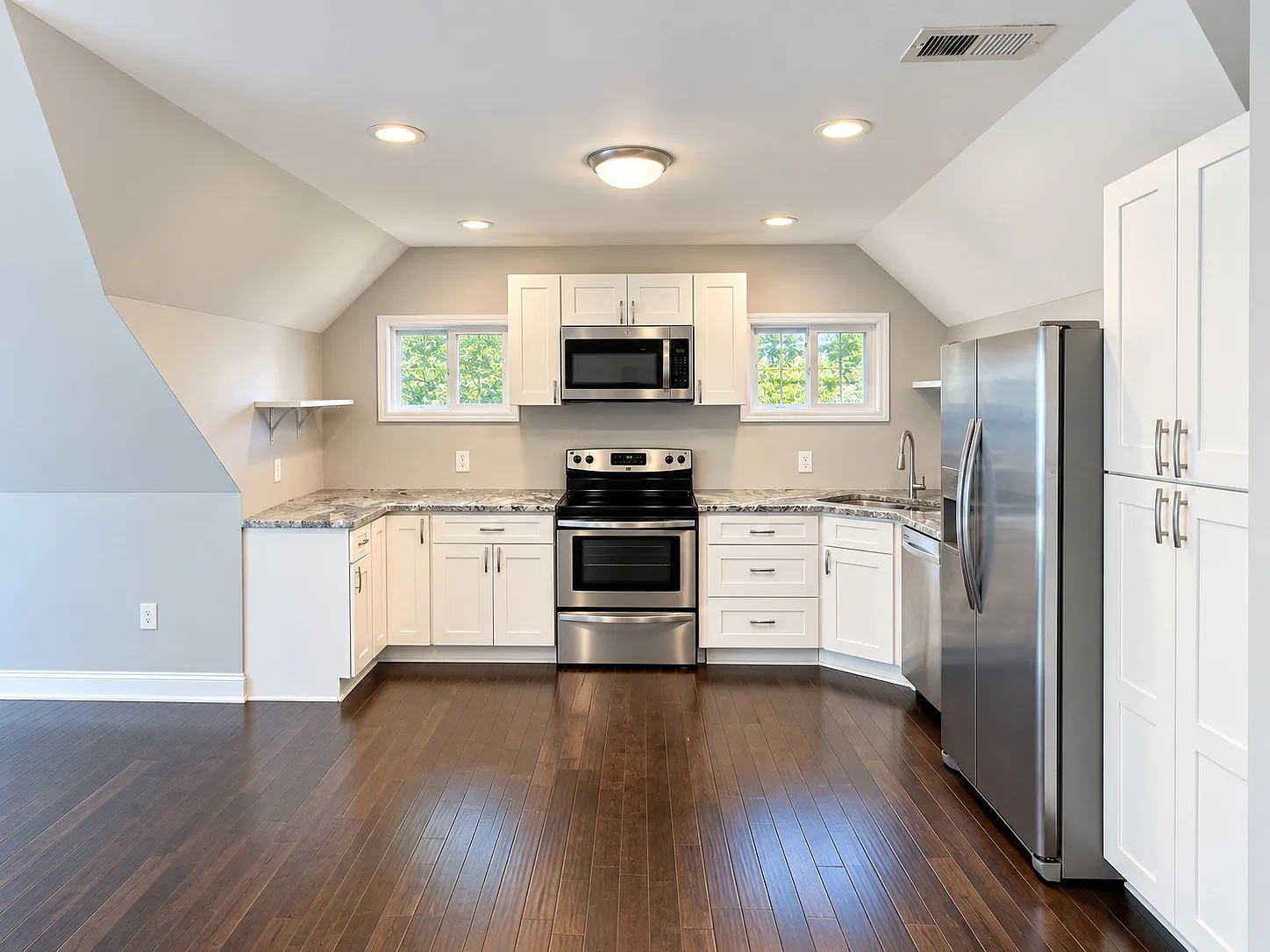 1 bed, 1200 sqft, $1,295 — Photo 3